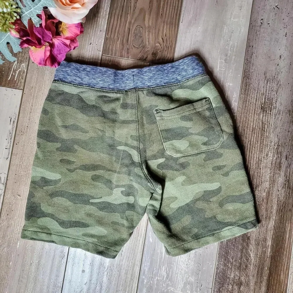 Carter's KID Size 6/6A Boys Green Camo Sweatshorts Casual Shorts 100% Cotton